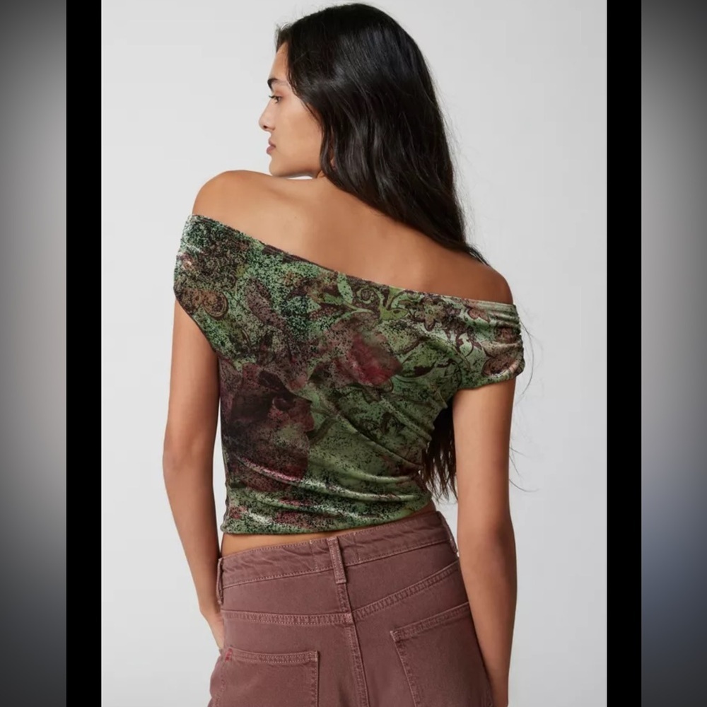 Urban Outfitters Velvet Floral Off-Shoulder Top - Picture 3 of 6